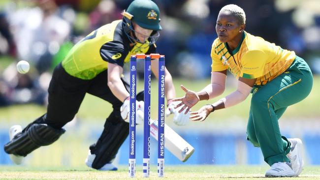 Meg Lanning played a captain’s knock to drag Australia towards victory in Adelaide.