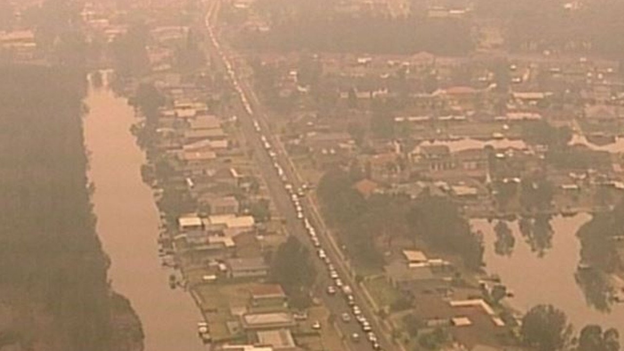 Queues along the Princes Highway of residents or vacationers fleeing the south coast ahead of Saturday’s expected bad conditions. Picture: 9 News