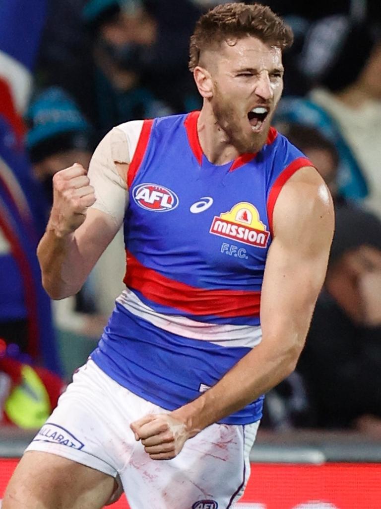 Marcus Bontempelli the Western Bulldogs captain.