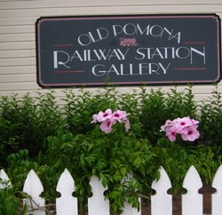 Art Market in the Paddock - Pomona Railway Station Gallery