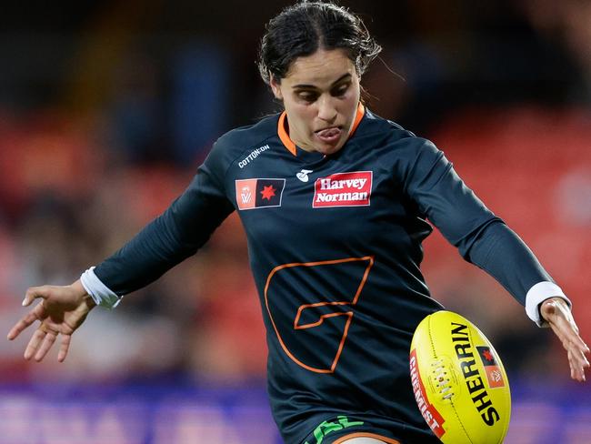 GOLD COAST, AUSTRALIA - OCTOBER 27: Haneen Zreika of the Giants in action during the 2023 AFLW Round 09 match between The Gold Coast SUNS and The GWS GIANTS at Heritage Bank Stadium on October 27, 2023 in Gold Coast, Australia. (Photo by Russell Freeman/AFL Photos via Getty Images)