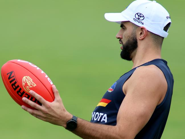 ADELAIDE , AUSTRALIA - NewsWire Photos DECEMBER 7, 2020 Wayne Milera at the Adelaide Crow return to training at West lakes. Picture: NCA NewsWire /Kelly barnes