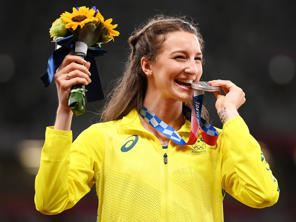 Nicola McDermott broke an Australian record to win silver.