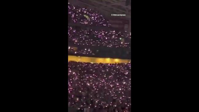 The Concert Crowd Erupts In Excitement As Taylor Swift Performs On ...