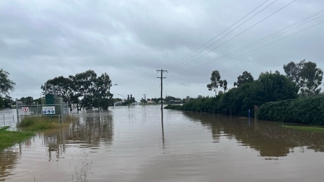 The Condamine River has exceeded its major flood level of 7m, swamping the lower end of Grafton St towards Junabee. Picture: Jessica Paul / Warwick Daily News