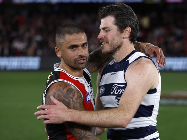 Retiring Isaac Smith and former teammate Brad Hill after the round 23 clash. Picture: Darrian Traynor