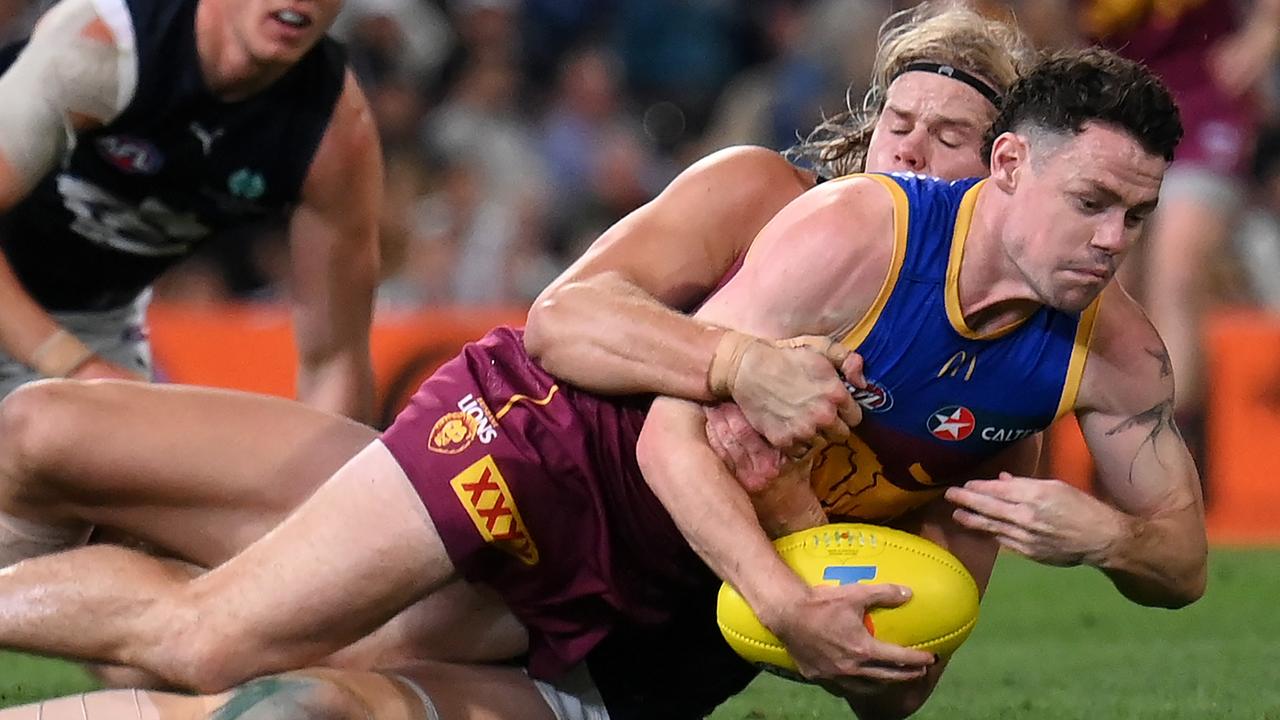 Neale hurt the shoulder in a tackle on Saturday night. Picture: Quinn Rooney/Getty Images