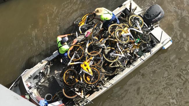 oBikes fished out of the Yarra River, near Princes Bridge. Picture: Supplied