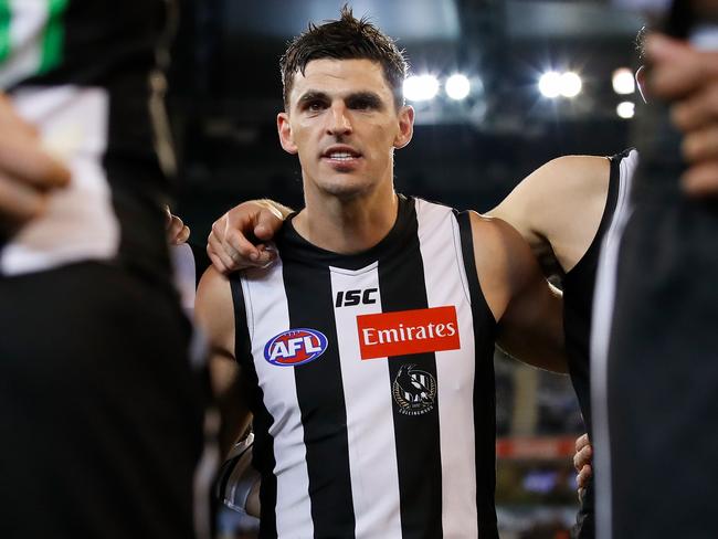 MELBOURNE, AUSTRALIA - SEPTEMBER 15: Scott Pendlebury of the Magpies addresses his teammates during the 2018 AFL Second Semi Final match between the Collingwood Magpies and the GWS Giants at the Melbourne Cricket Ground on September 15, 2018 in Melbourne, Australia. (Photo by Adam Trafford/AFL Media/Getty Images)