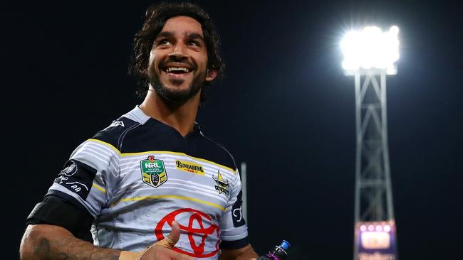 Johnathan Thurston responds to some love from the crowd.