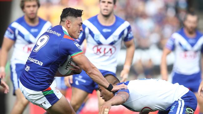 Nathaniel Roache, left, in action for the Warriors during the first-round NRL match against the Canterbury Bulldogs at Mt Smart Stadium on March 16. Picture: Getty Images)