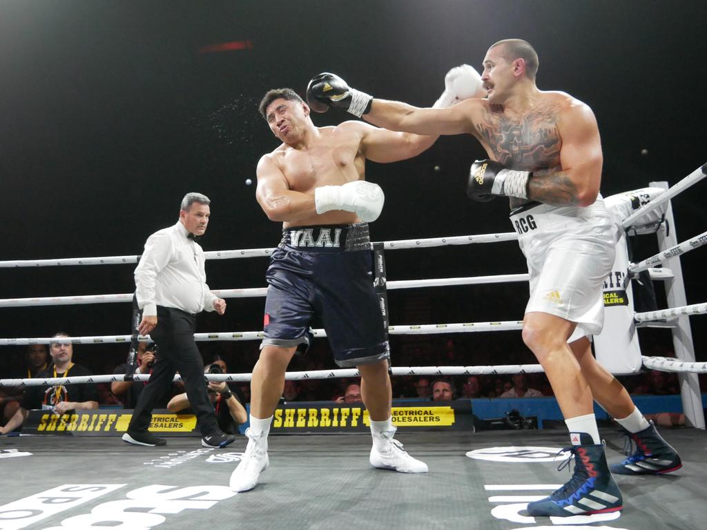 Reagan Campbell-Gillard def Jason Taumalolo by split decision (29-28 x 2, 28-29) at the Battle of the Reef fight night at the Townsville Entertainment and Convention centre, October 7 2023. Picture: Blair Jackson.