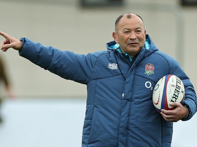 SAINT PETER, JERSEY - OCTOBER 28:  Eddie Jones, the England head coach issues instructions during the England training session held at Jersey Rugby Club on October 28, 2022 in Saint Peter, Jersey. (Photo by David Rogers/Getty Images)