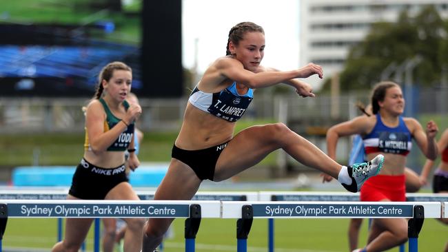 Tammin Lampret of Endeavour Sports High School in action.