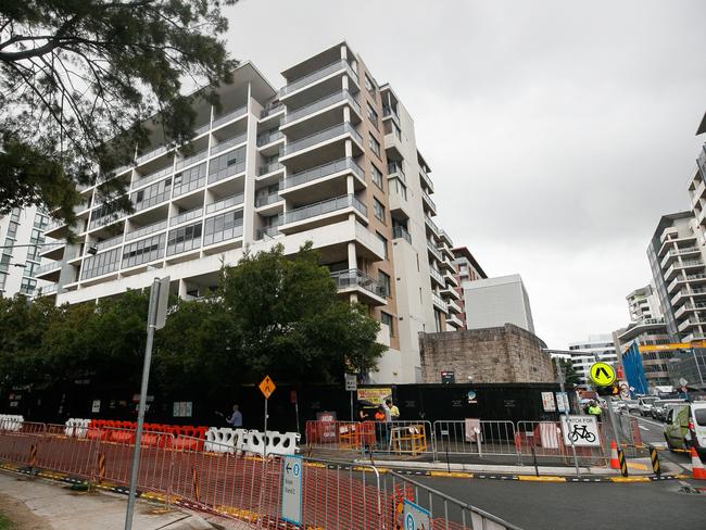 Mascot Towers Building in February 2023. Picture: NCA NewsWire / Tim Pascoe