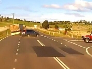 Footage of a crash on the Tasman Highway.