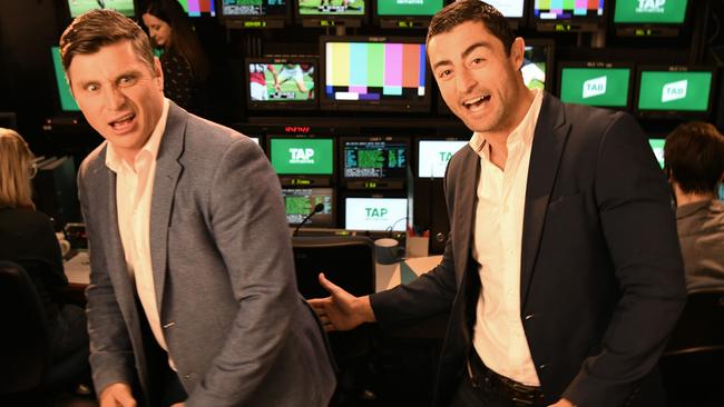 Shane Crawford gets tapped by NRL star Anthony Minicello