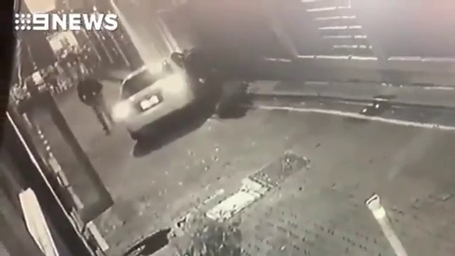 Man crashes car into Hindley St hotel (9 News)