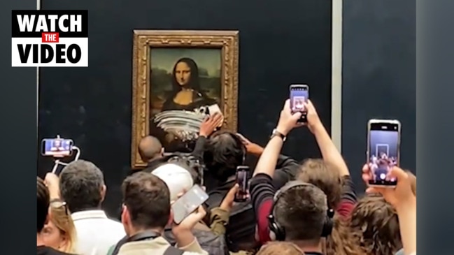 Mona Lisa attacked in bizarre protest