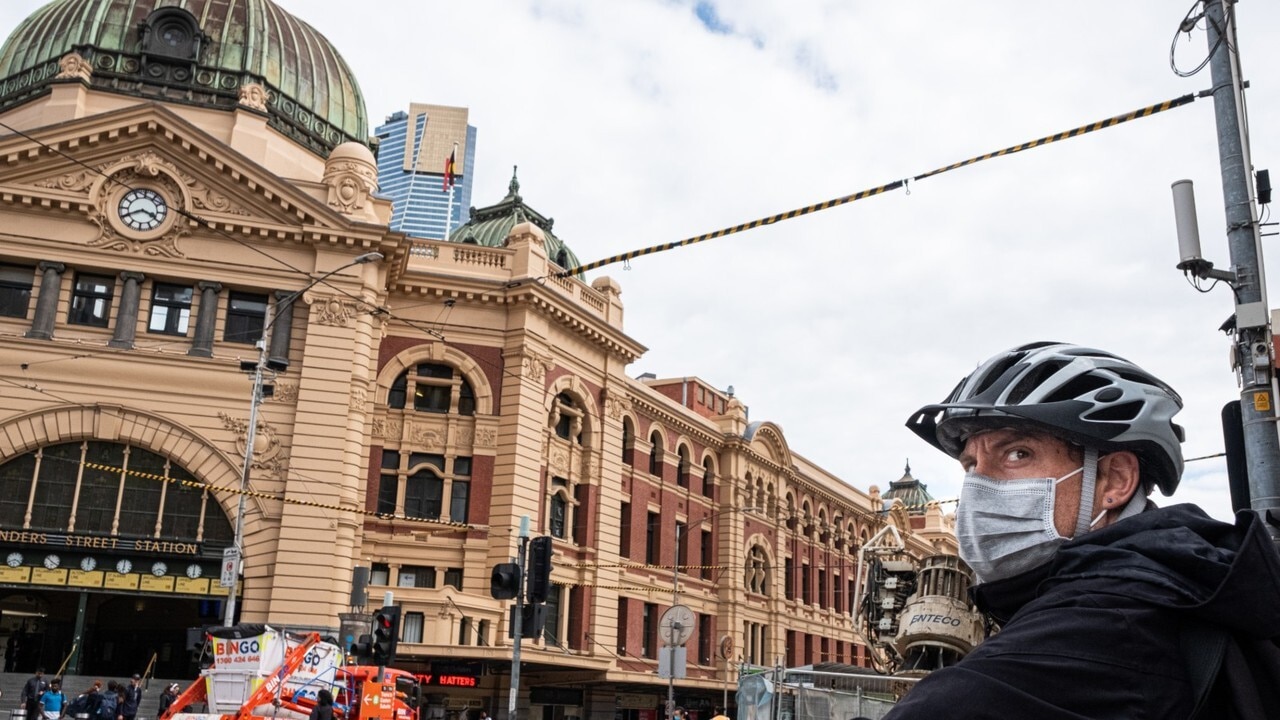 Face masks now mandatory in Melbourne