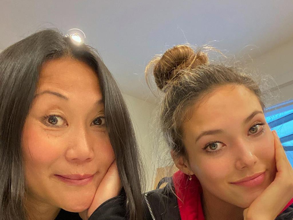 Eileen Gu and her mum. Photo: Instagram @eileen_gu_.