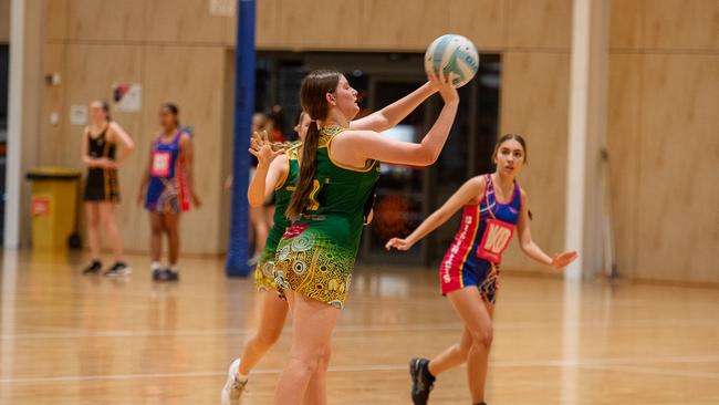 Northern Districts Eagles against Pints in the 2023 Darwin Netball under-15 Div 1 grand final. Picture: Pema Tamang Pakhrin