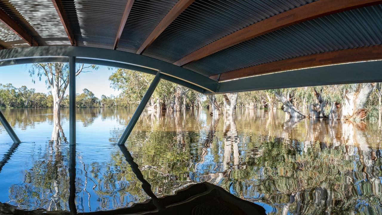 Floodwaters in Loxton. Picture: Murray River Pix