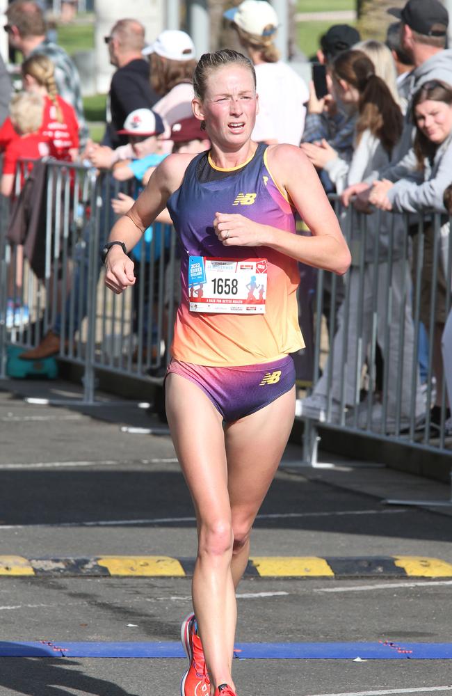 Ellie Pashley powers home at Run 4 Geelong. Picture: Mark Wilson