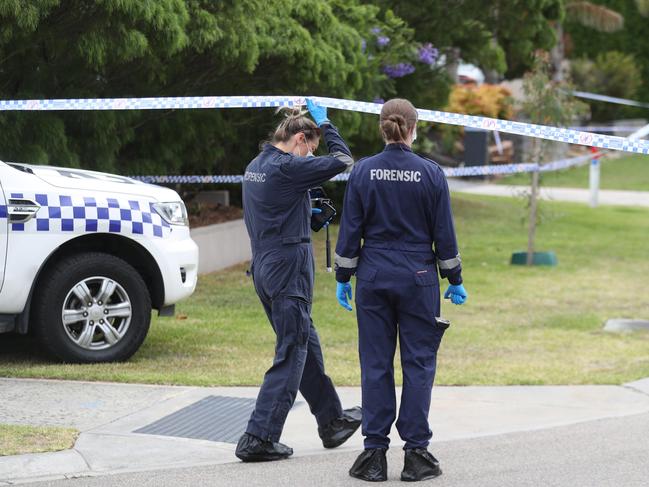 MELBOURNE, AUSTRALIA - NewsWire Photos - 26 DECEMBER, 2024: A man has been arrested after a woman was found dead in Melbourne’s southeast on Thursday morning. Emergency services were called to a property on Wood Duck Court in Langwarrin, Melbourne’s southeast about 6.30am Thursday morning following reports of a woman being stabbed. Picture: NewsWire / David Crosling