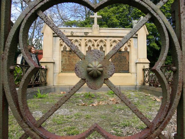 Boroondara Cemetery has slashed its opening hours in the wake of the Footscray grave robbings.