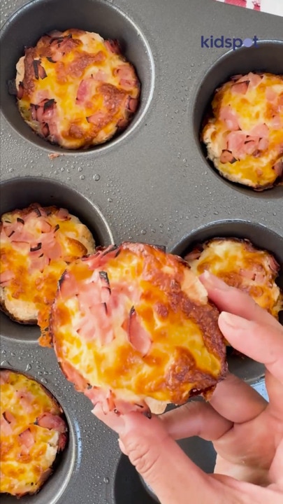 Cheesy ham and mustard nibbles