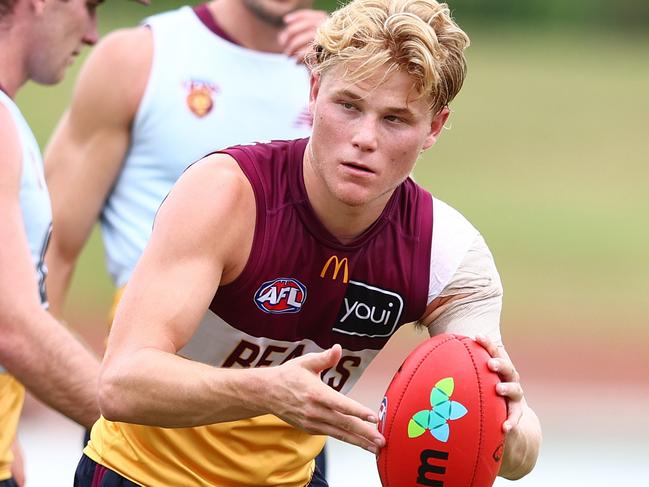 IPSWICH, AUSTRALIA - FEBRUARY 05: Levi Ashcroft during a Brisbane Lions AFL training session at Brighton Homes Arena on February 05, 2025 in Ipswich, Australia. (Photo by Chris Hyde/Getty Images)