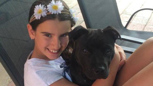 Zoe, 11 years old. Possibly the Wangaratta murder victim. Possibly named Zoe Saunders (although she may have her dad's surname, so not sure of full name). Mum is Janelle Saunders. also named Zoe Buttigieg