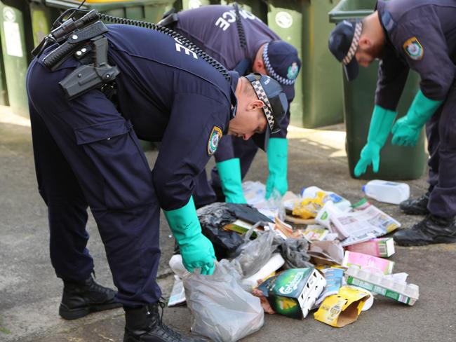 As part of their ongoing investigations into Peter Hoffman’s murder, Strike Force Perrey officers executed a crime scene warrant in Portland Cr, Maroubra.