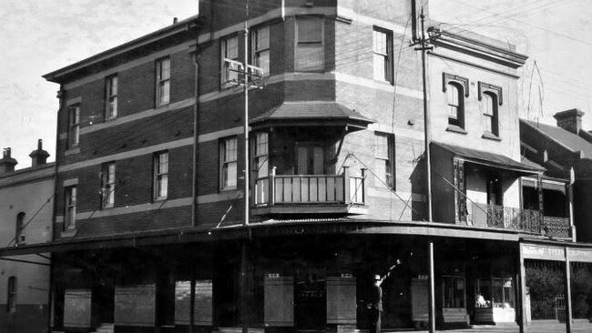 Historical photos of The Camelia Grove Hotel in Alexandria
