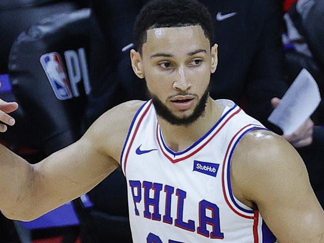 PHILADELPHIA, PENNSYLVANIA - JUNE 20: Ben Simmons #25 of the Philadelphia 76ers signals to teamates during the first quarter against the Atlanta Hawks during Game Seven of the Eastern Conference Semifinals at Wells Fargo Center on June 20, 2021 in Philadelphia, Pennsylvania. NOTE TO USER: User expressly acknowledges and agrees that, by downloading and or using this photograph, User is consenting to the terms and conditions of the Getty Images License Agreement.   Tim Nwachukwu/Getty Images/AFP == FOR NEWSPAPERS, INTERNET, TELCOS & TELEVISION USE ONLY ==