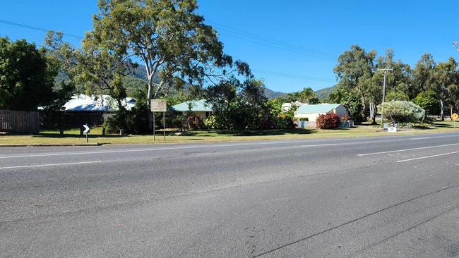 Two taken to hospital, road reopens after truck, two car crash busy Rockhampton road