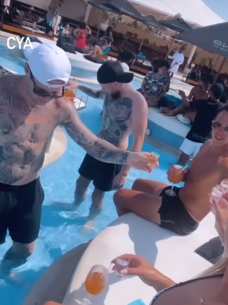 A video from Instagram shows Collingwood footballer Jordan De Goey partying in Bali with friends.