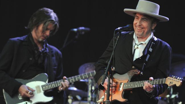 How old is Bob Dylan? This answer is not blowing in the wind, so best put your thinking caps on. Photo by Fred TANNEAU / AFP.