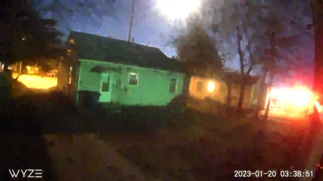 Meteor lights up the night sky over Oklahoma