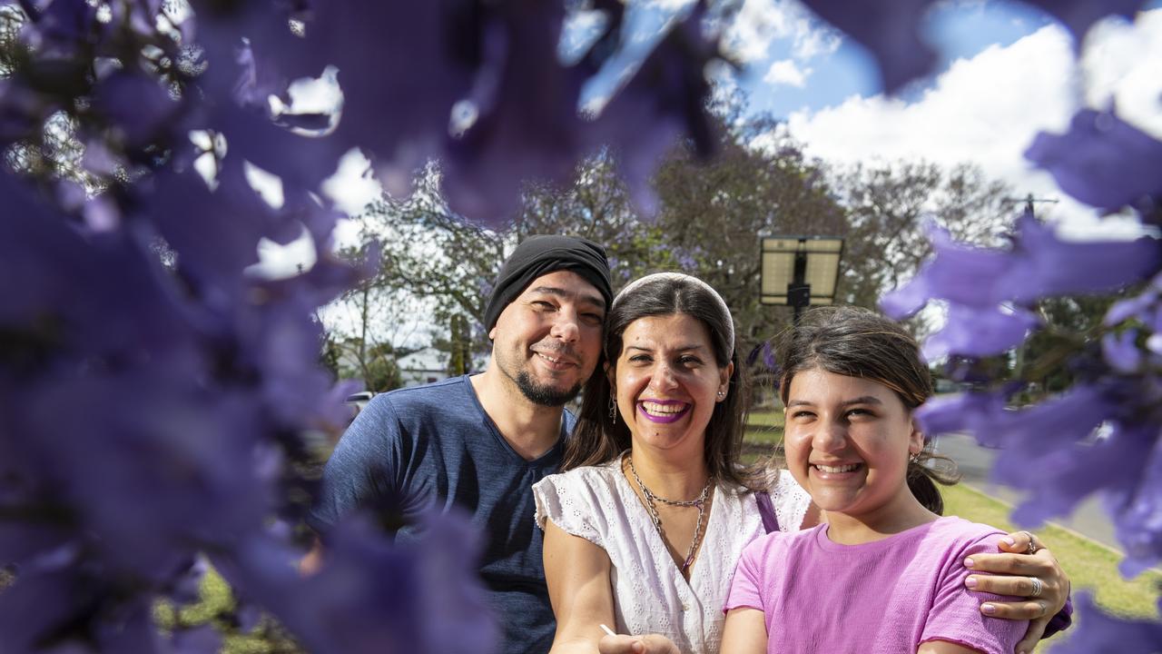 From left are Adam, Selin and Lina Thomas.