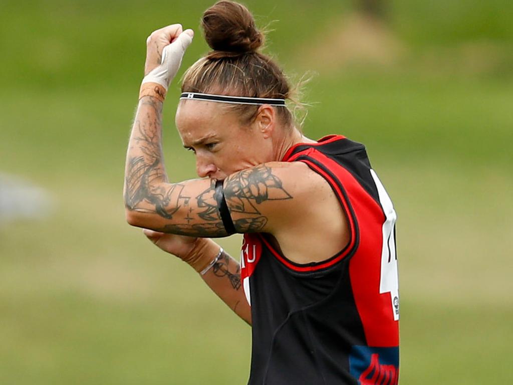 Mia Rae-Clifford wearing a black armband in tribute to Ann Rulton during an Essendon-Carlton VFLW match. Picture: Supplied