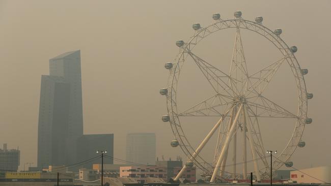 Smoke from bushfires covers the Melbourne CBD on January 15, 2020. Picture: Robert Cianflone/Getty Images