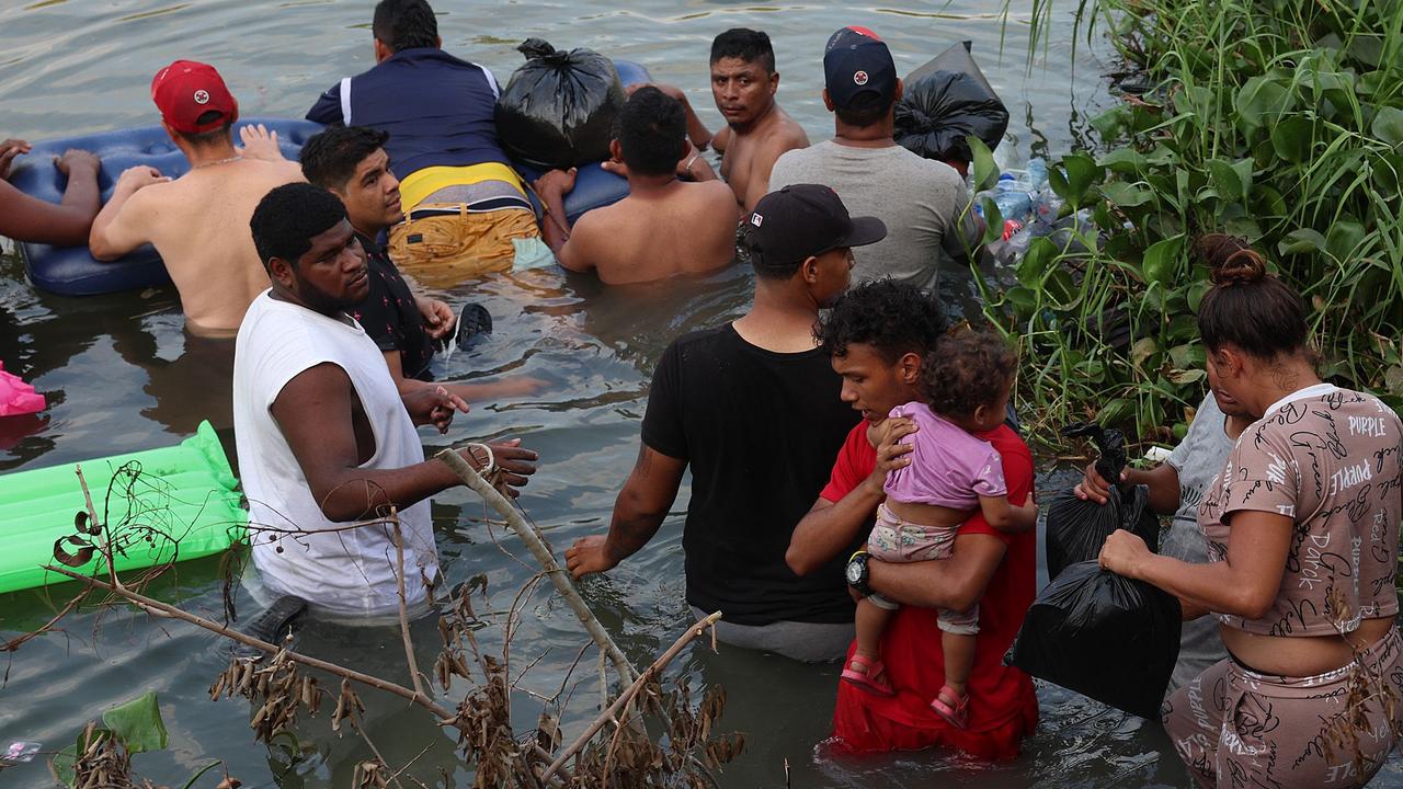 Almost 70,000 migrants cross US-Mexico border in Title 42 crisis ...