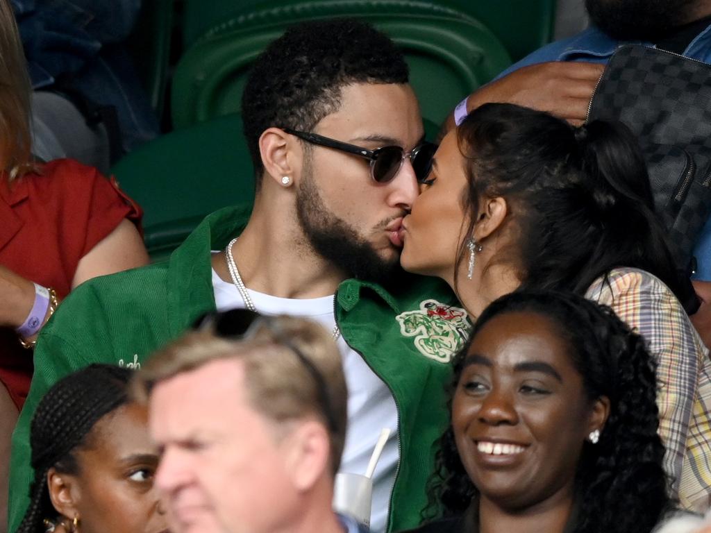 Sealed with a kiss. (Photo by Karwai Tang/WireImage).