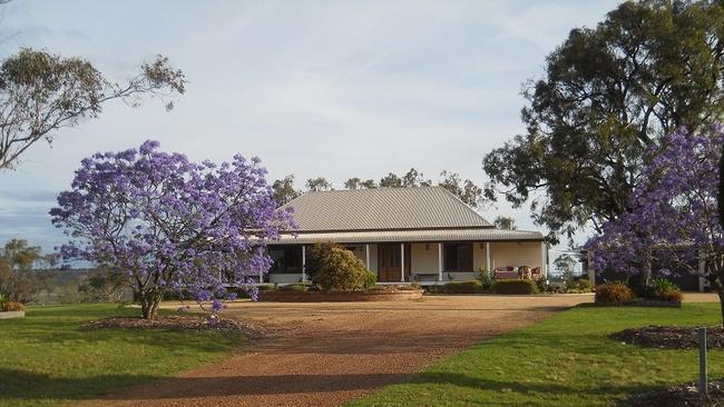 Warwick CBD house.