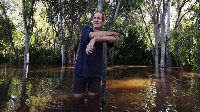 Forbes local Malcolm Anderson is preparing for the rising waters and has a home-made water level indicator. Picture: Gary Ramage