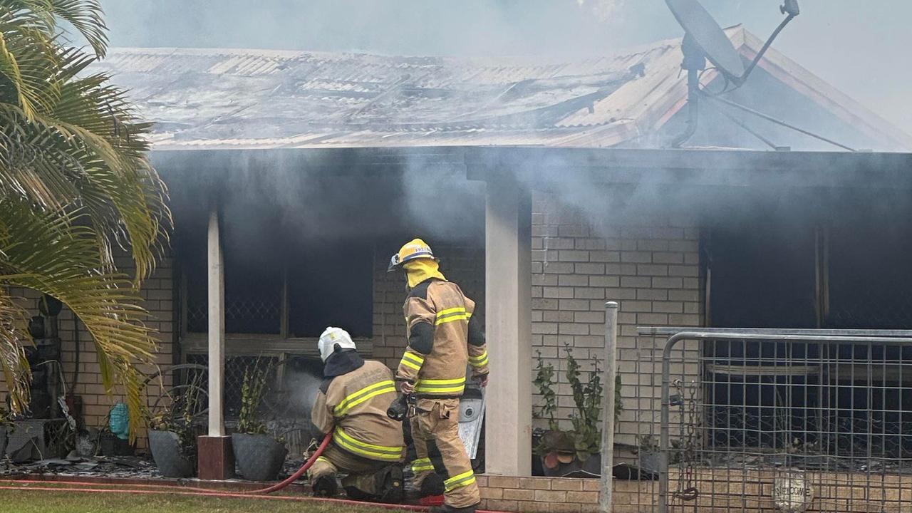 Multiple firefighter crews have managed to extinguish a blaze that quickly enveloped a home in Avondale, near Bundaberg, on Tuesday afternoon.