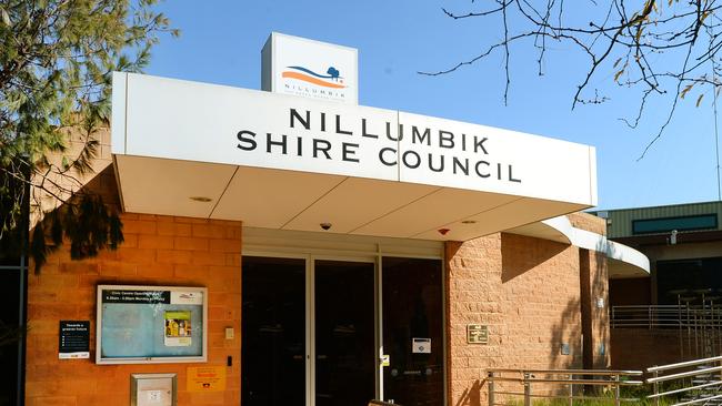 Struggling hospitality businesses are calling on Nillumbik Council to freeze rates and provide a rebate or waiver on annual food licensing and street trading fees.