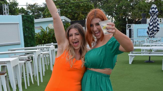 Hannah Bond and Emma Schafellner enjoy Boxing Day on The Lawn, The Star Gold Coast.(c) Regina King